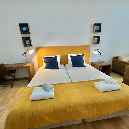 Heart Poet Fernando Pessoa Appartement Lissabon